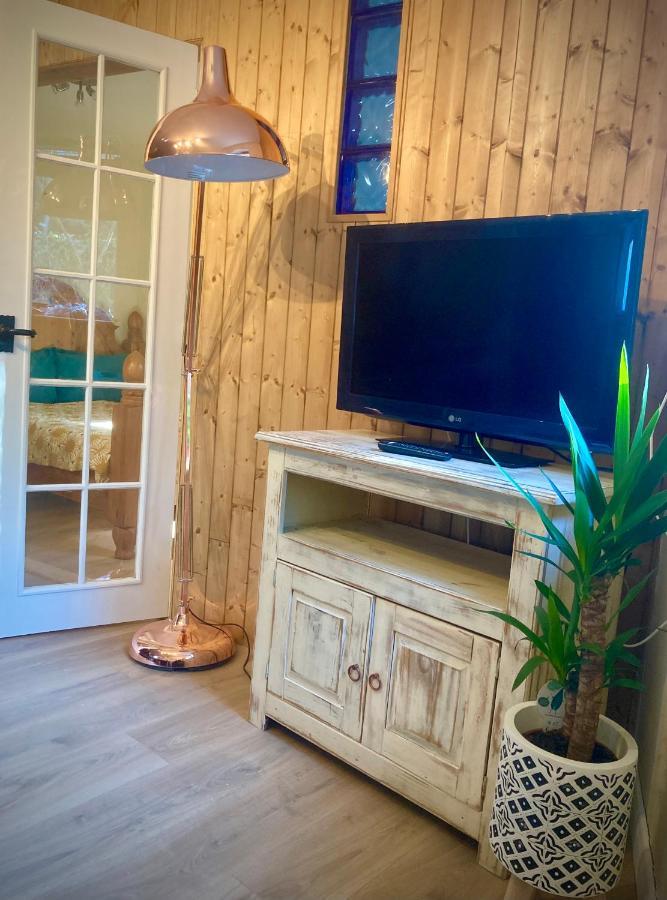 Appartamento Aqua Shack At Pure Shores Retreats New Quay Esterno foto